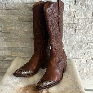 Cowgirl boots leather outsole size 9B